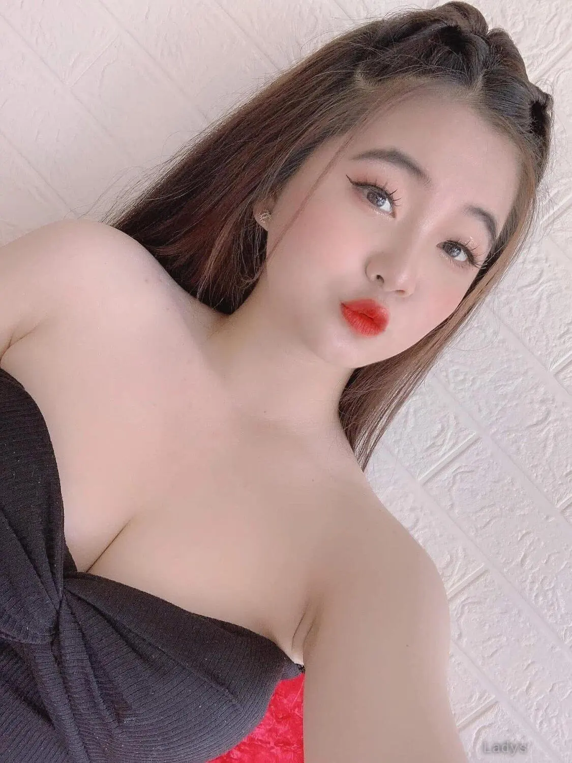Emma, years old Jeddah escort girl with big tits, height sm, Weight kg