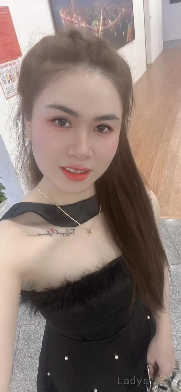 Kanya, 24 years old Jeddah escort girl with big tits, height 169 sm, Weight  kg