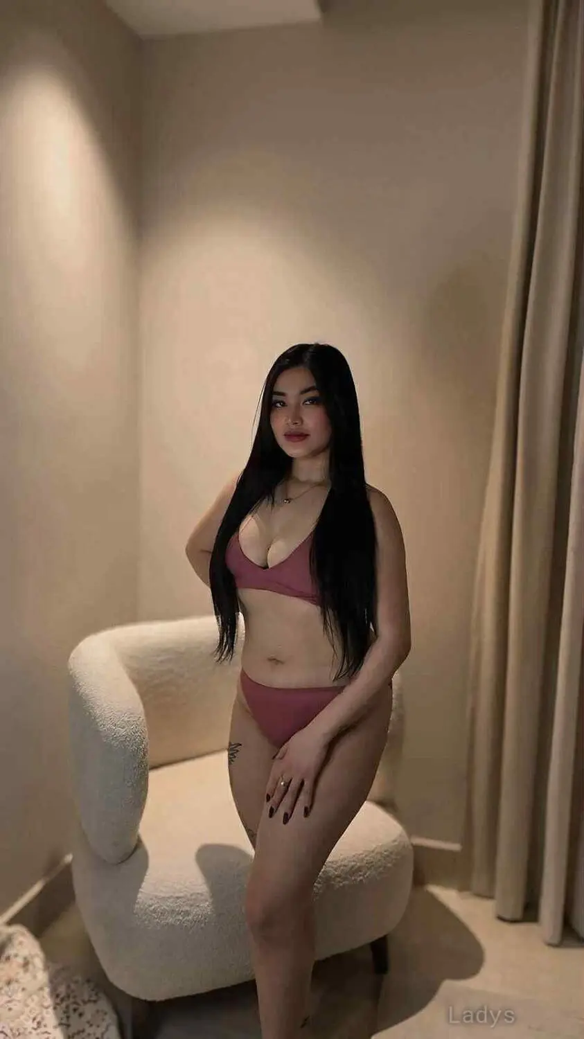 Lalisa, 25 years old Jeddah escort girl with big tits, height 170 sm, Weight  kg