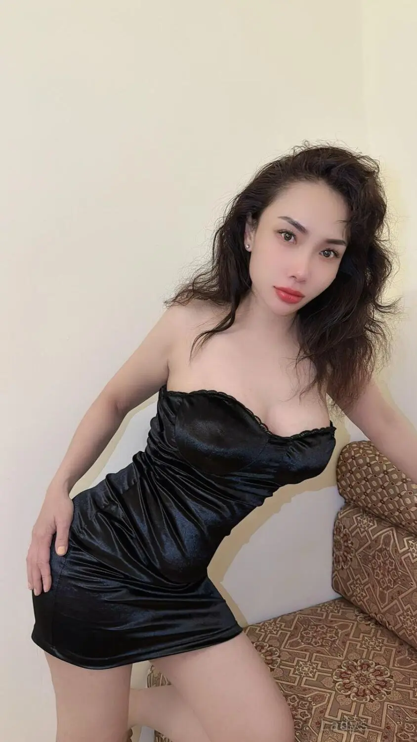 Lisa, 23 years old Jeddah escort girl with big tits, height 168 sm, Weight  kg