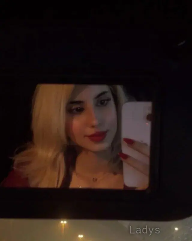 Lulu, 22 years old Jeddah escort girl with big tits, height 175 sm, Weight kg