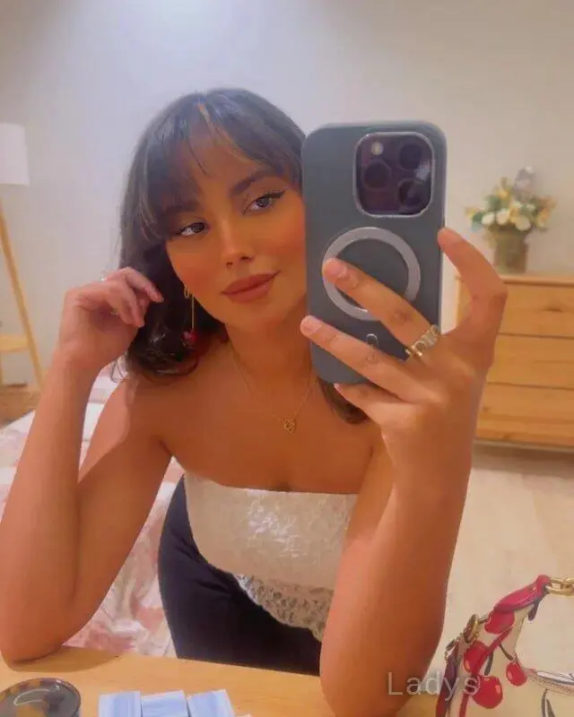 Rani, 26 years old Jeddah escort girl with big tits, height 175 sm, Weight  kg