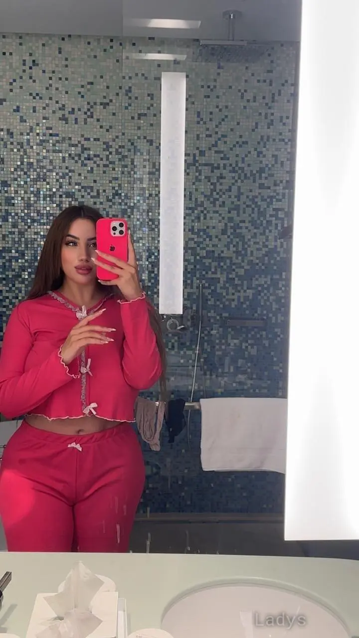 Sam, years old Jeddah escort girl with big tits, height sm, Weight kg