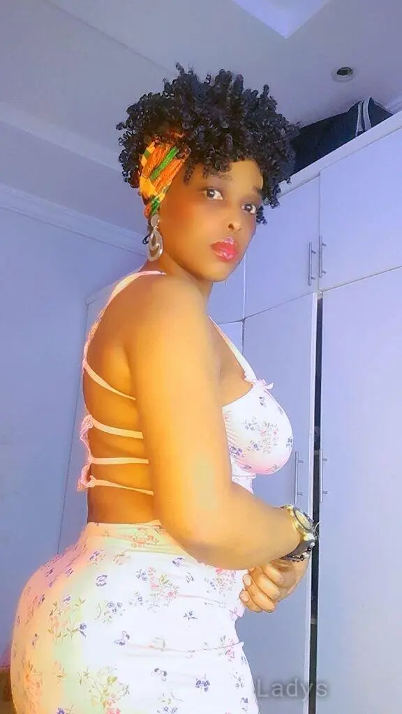 Maya, 23 years beautiful nude Jeddah escorts girl, height 154 sm, Weight kg