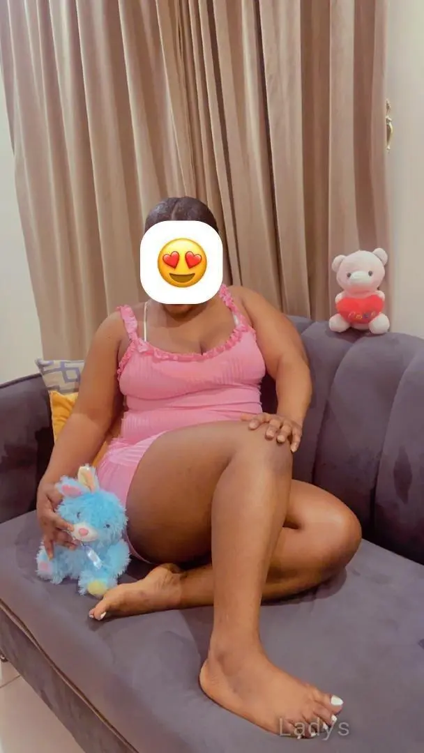 Nisha, 25 years beautiful nude Jeddah escorts girl, height 157 sm, Weight kg