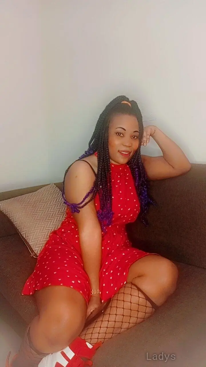 Shirah, 25 years sexy toples Jeddah scorts girl, height 183 sm, Weight kg