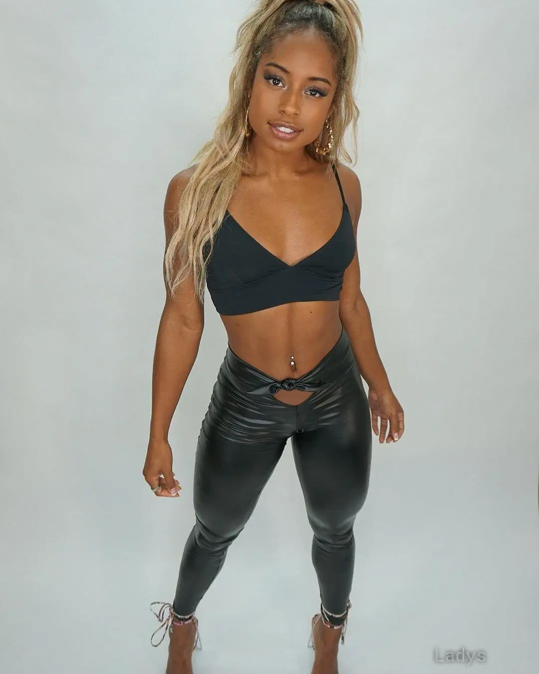 Qimmah Russo, 32 years old Jersey City escort girl with big tits, height 162 sm, Weight 53 kg