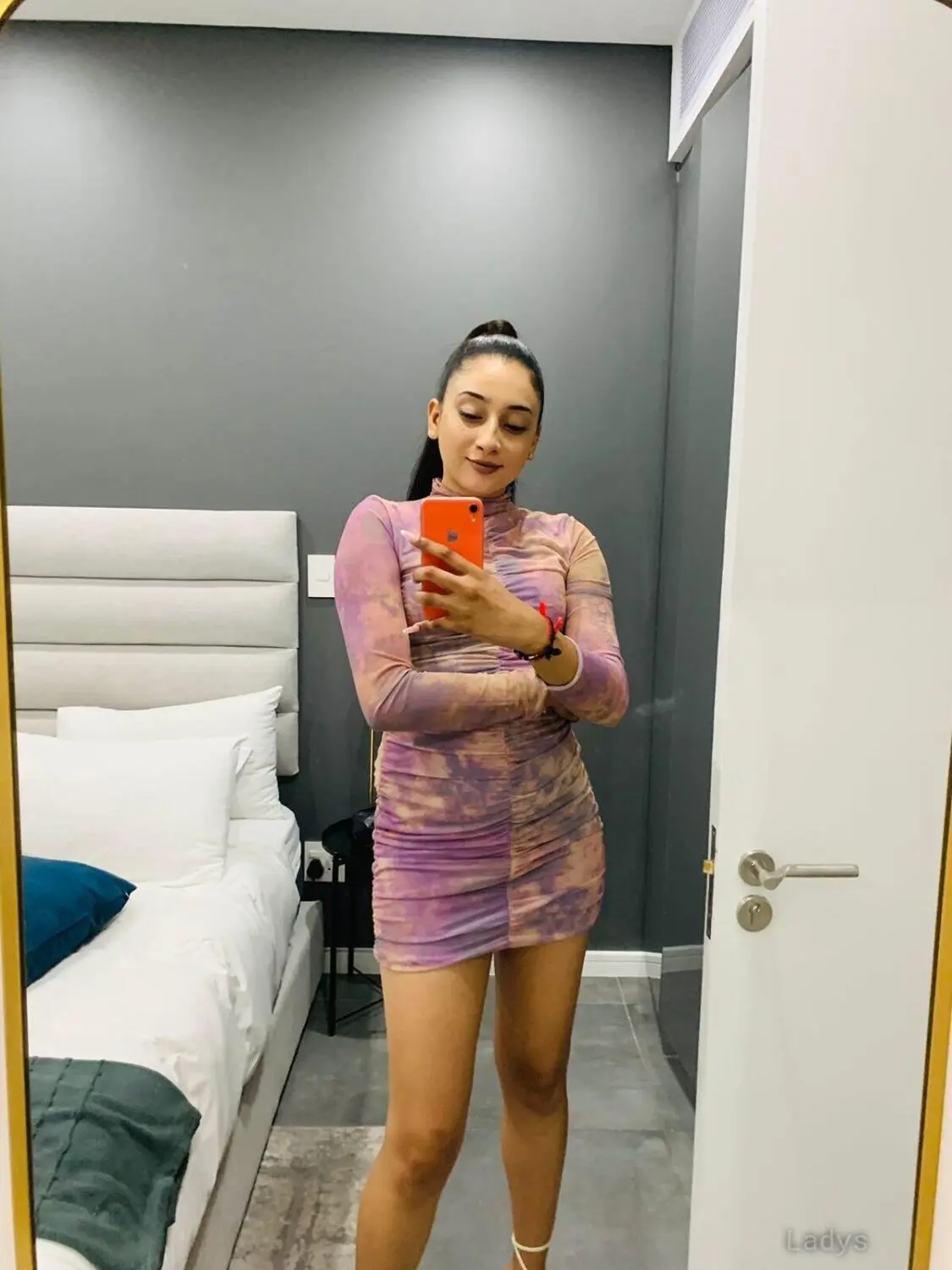 Flora, 23 years old Johannesburg escort girl with big tits, height 173 sm, Weight kg