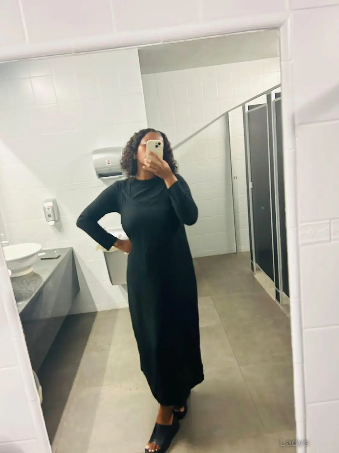 Nunz, 27 years old Johannesburg escort girl with big tits, height 168 sm, Weight kg