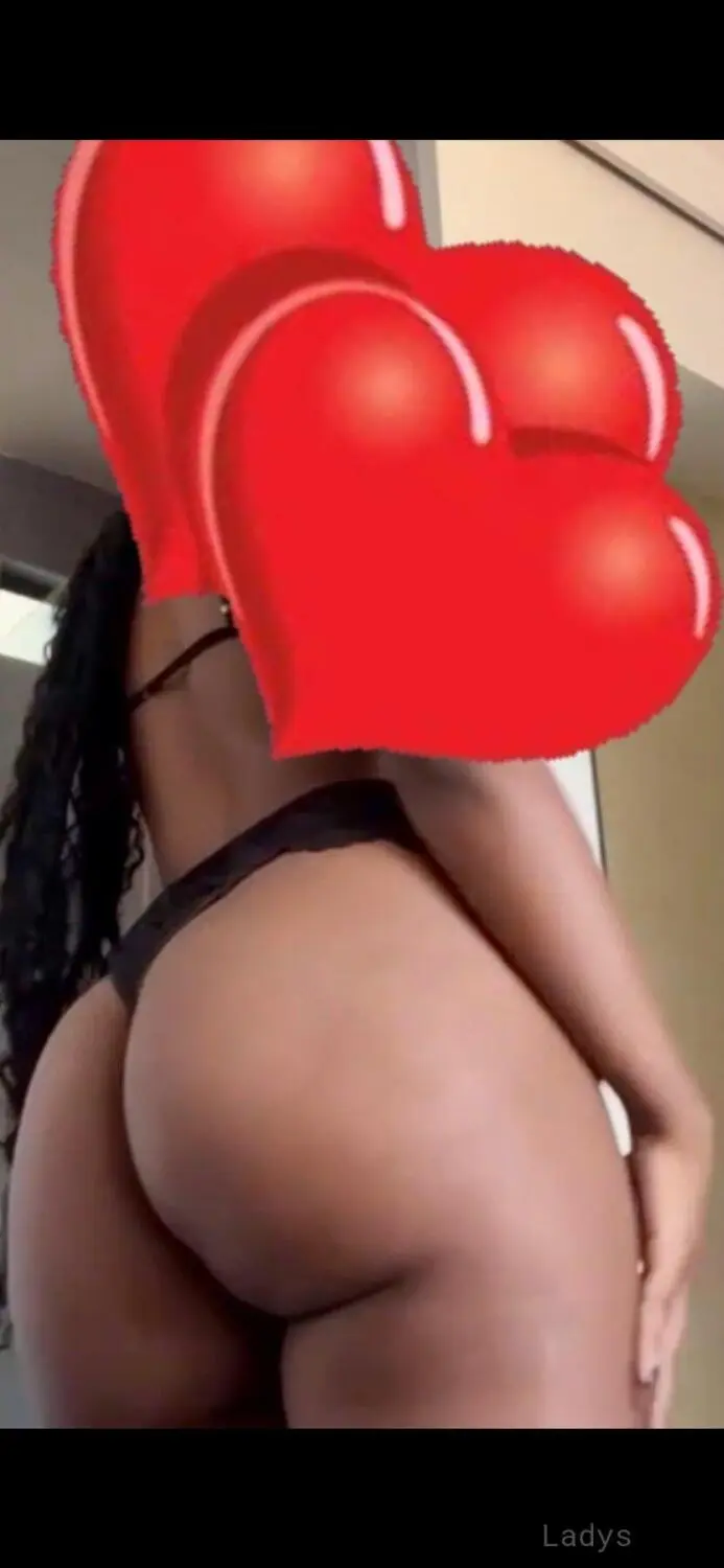 Kim, 24 years beautiful nude Johannesburg escorts girl, height 143 sm, Weight kg
