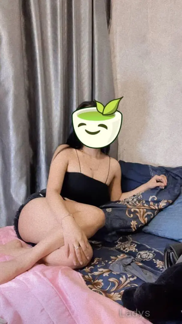 Eva, 26 years old Johor Bahru escort girl with big tits, height 159 sm, Weight  kg