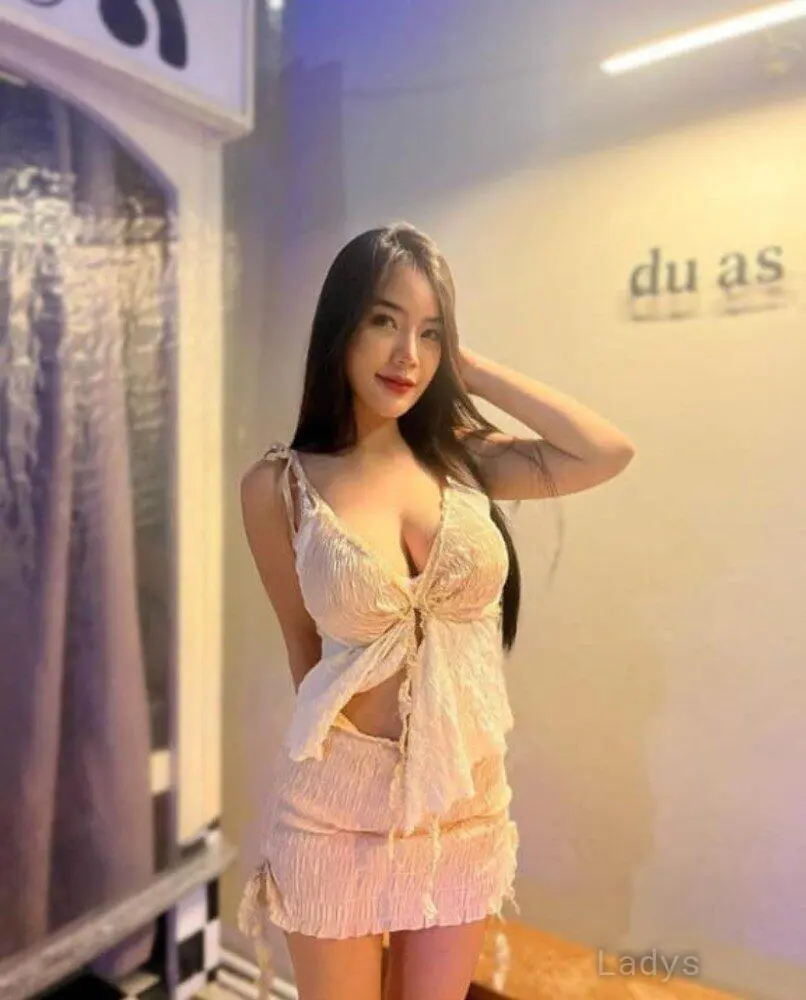 Dimi, 26 years beautiful nude Johor Bahru escorts girl, height 165 sm, Weight  kg