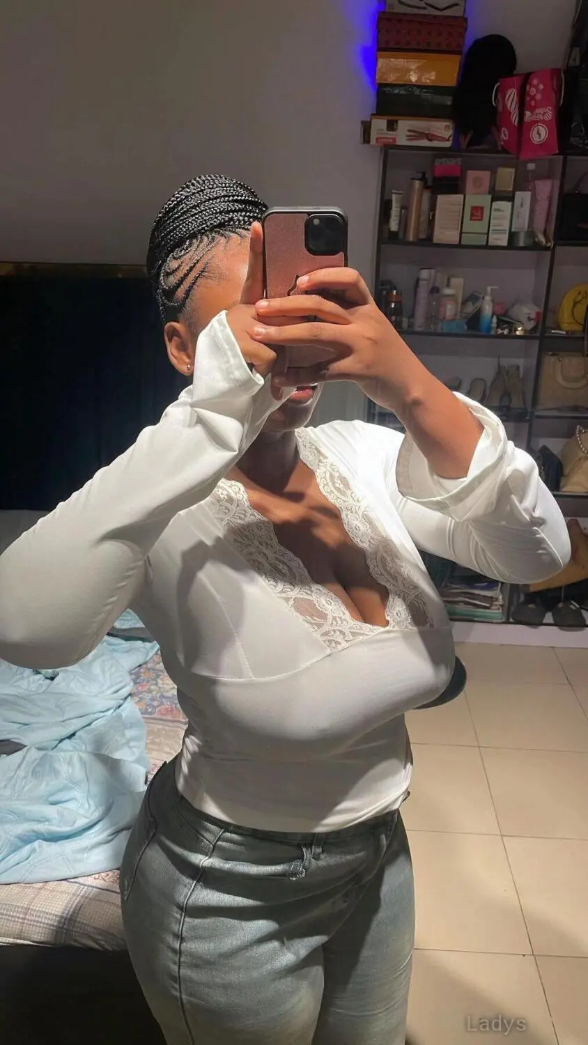 Vivi, 26 years beautiful nude Jubail escorts girl, height 152 sm, Weight  kg