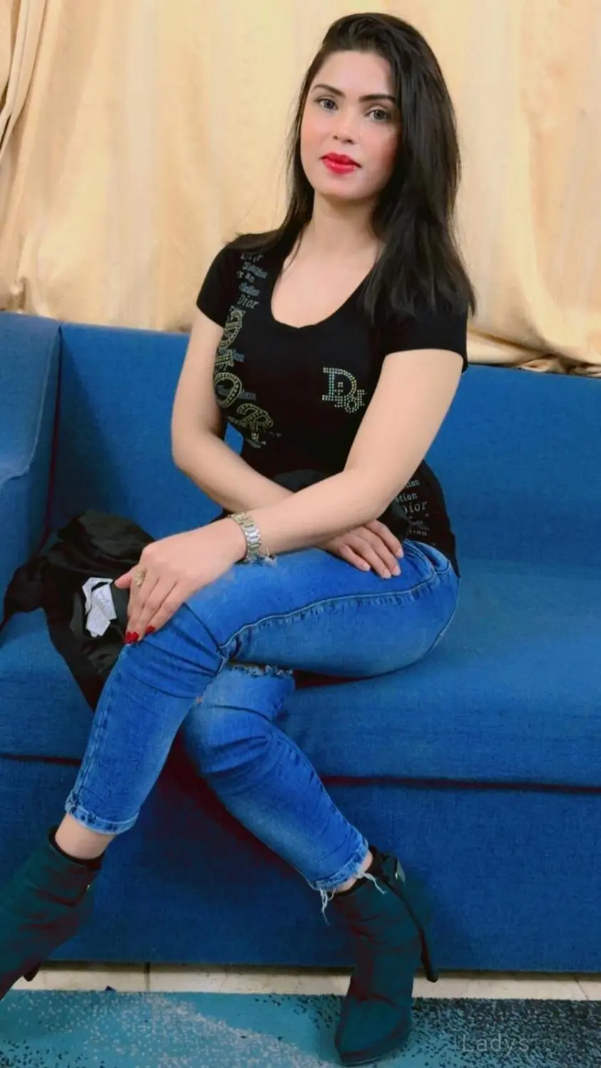 Anika, 24 years old Juffair escort girl with big tits, height 164 sm, Weight kg