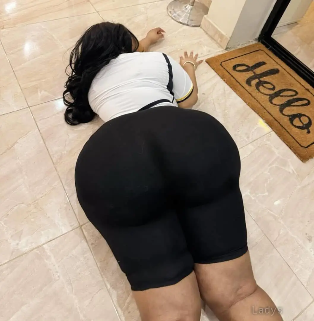 Ela, 26 years old Juffair escort girl with big tits, height 165 sm, Weight  kg