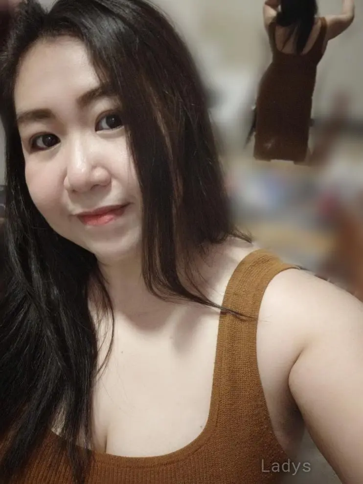 Nadia, 28 years old Juffair escort girl with big tits, height 161 sm, Weight kg