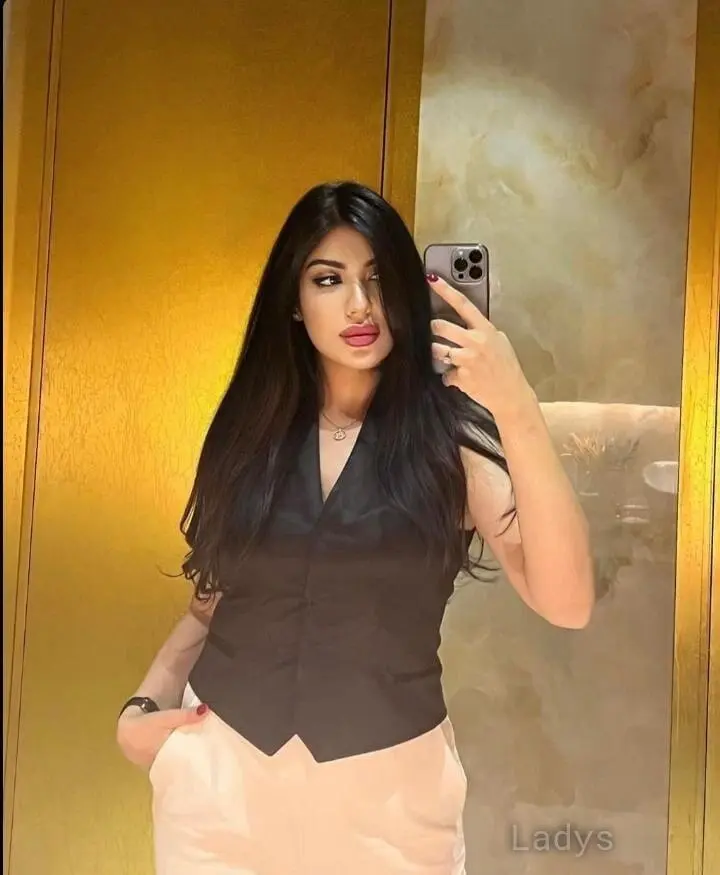 Taylor, 22 years old Juffair escort girl with big tits, height  sm, Weight  kg