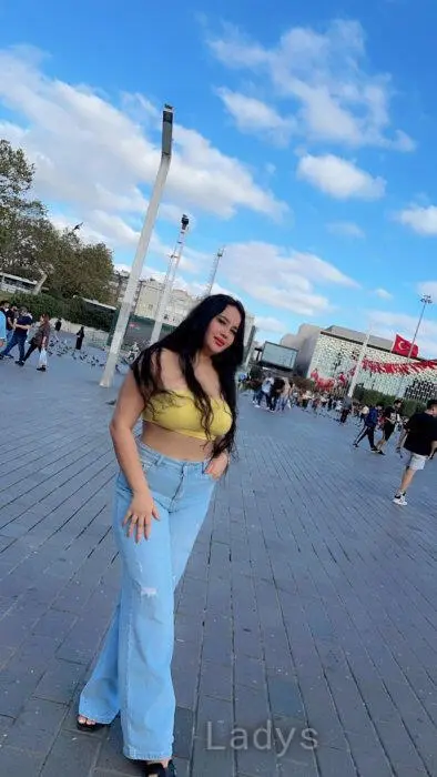 Ibtisam, 23 years beautiful nude Juffair escorts girl, height 162 sm, Weight 63 kg