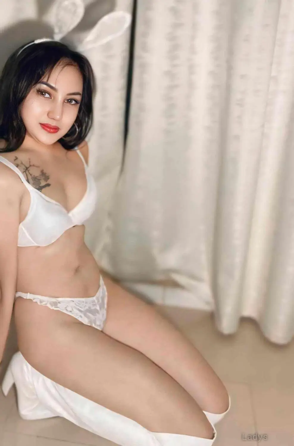 Yeng, 22 years beautiful nude Juffair escorts girl, height 157 sm, Weight kg