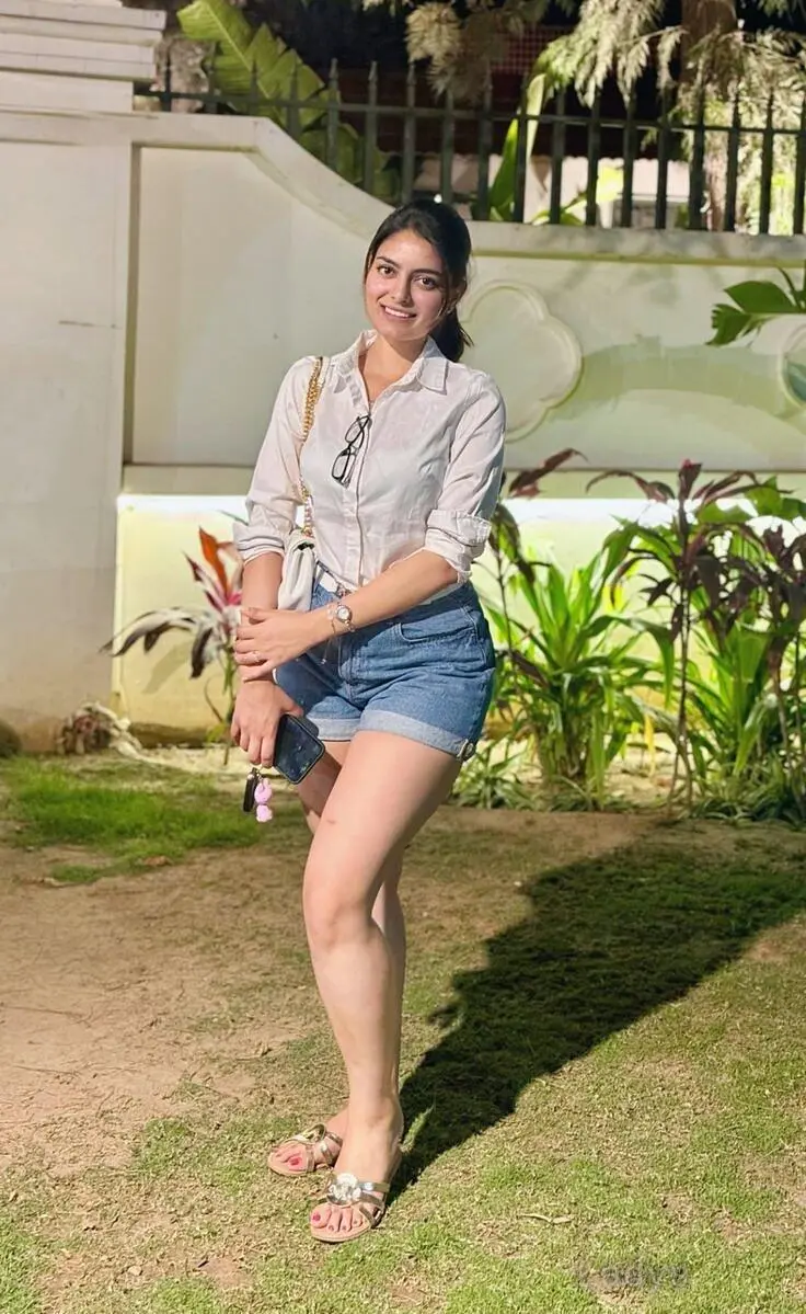 Kalyan, 22 years old Kalyan Dombivli escort girl with big tits, height 165 sm, Weight kg