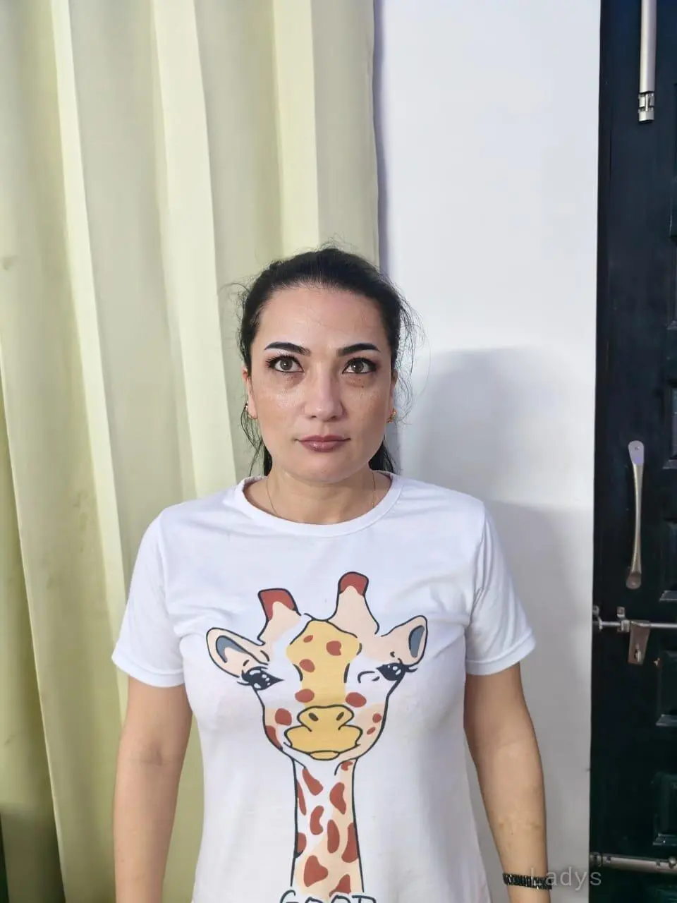 Domina, 21 years beautiful nude Kalyan Dombivli escorts girl, height 154 sm, Weight  kg