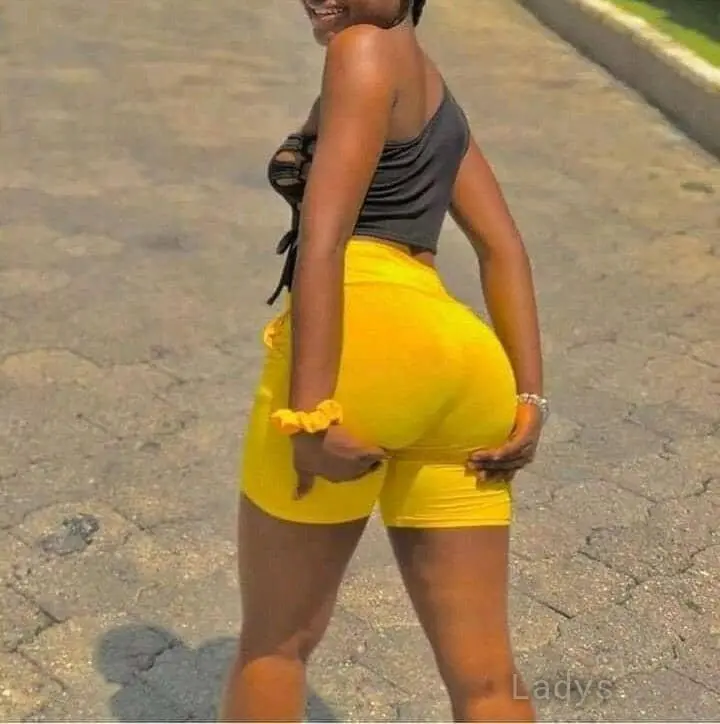 Maya, 24 years old Kampala escort girl with big tits, height 152 sm, Weight  kg