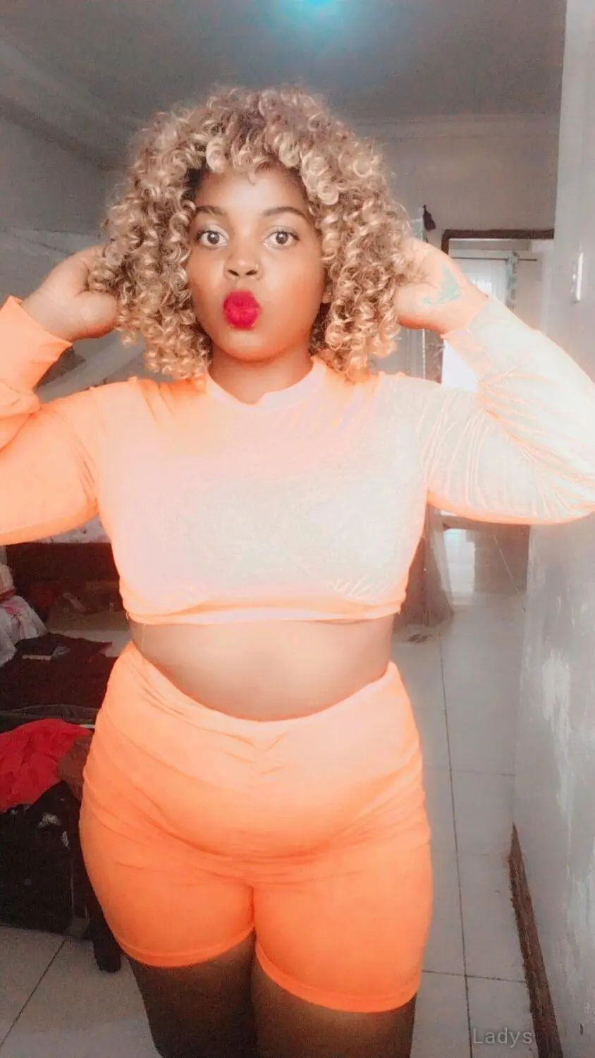 Tyra, 25 years old Kampala escort girl with big tits, height 151 sm, Weight kg