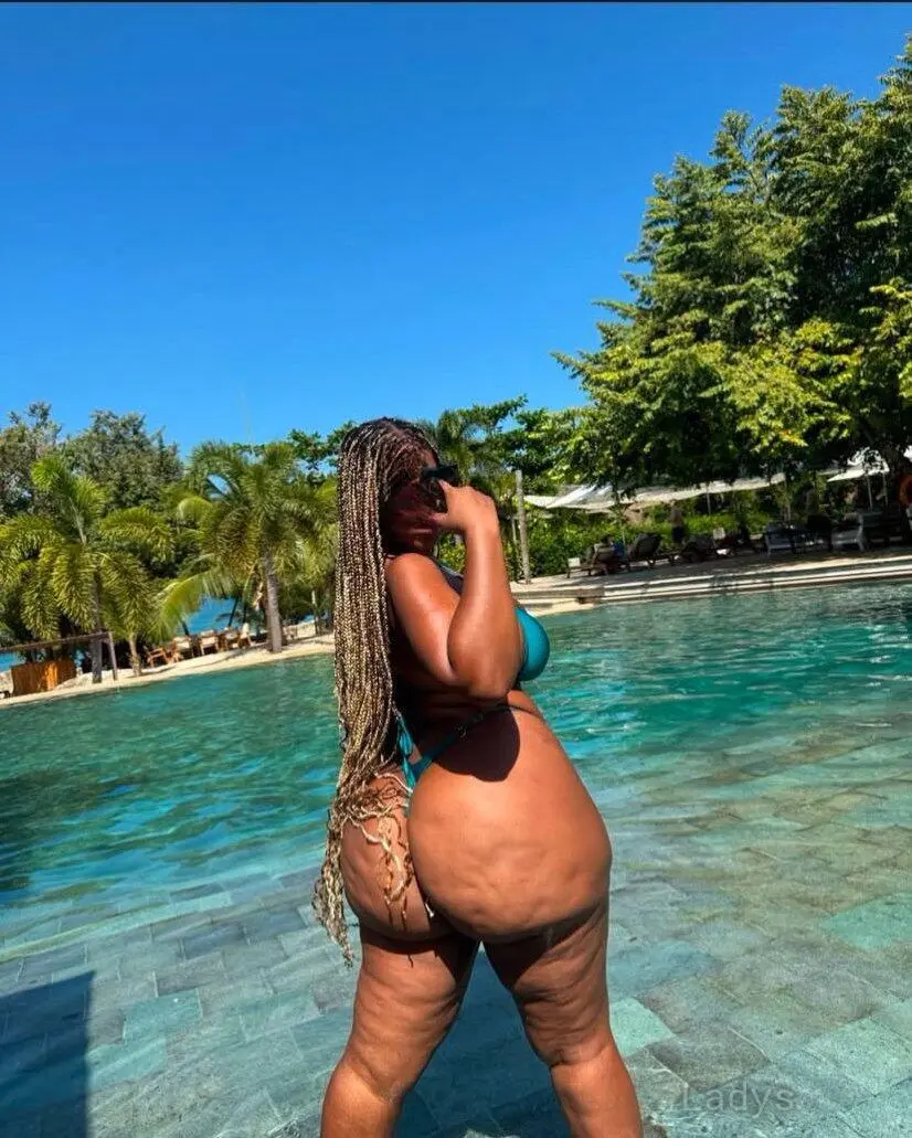 Mutoni, 22 years beautiful nude Kampala escorts girl, height 169 sm, Weight  kg
