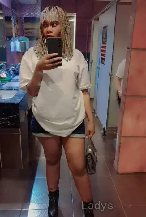 Thixy, 22 years beautiful nude Kampala escorts girl, height 159 sm, Weight 62 kg