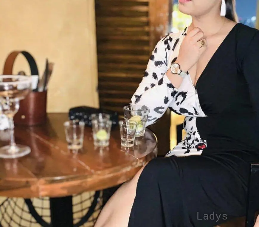 Yumi, 29 years beautiful nude Kandy escorts girl, height 165 sm, Weight kg