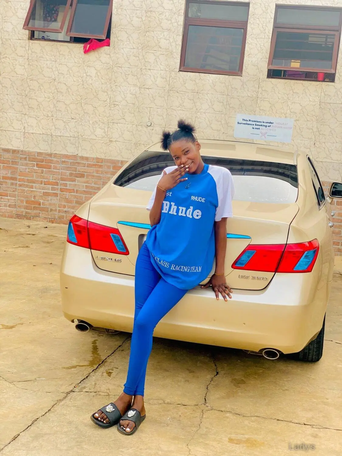 Sandra, 23 years old Kano escort girl with big tits, height 147 sm, Weight  kg
