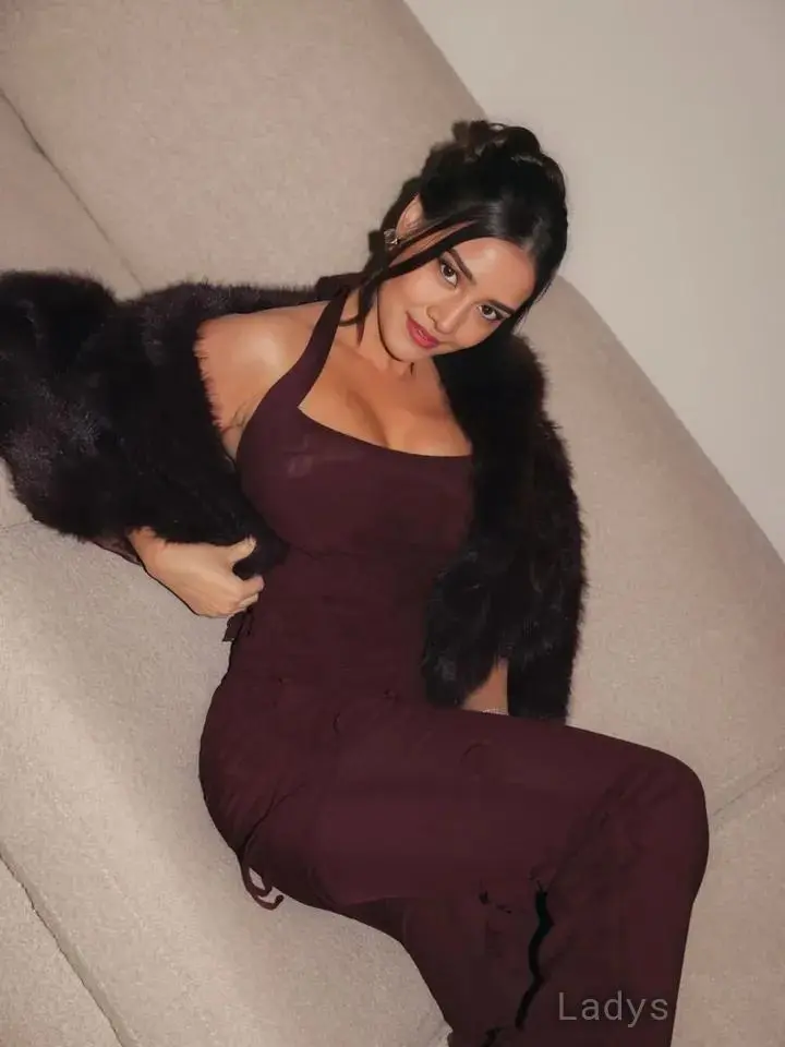 Anushka, 22 years old Kanpur escort girl with big tits, height 173 sm, Weight kg