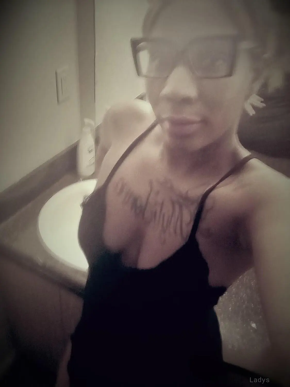 Beautiful, 37 years beautiful nude Kansas City escorts girl, height 162 sm, Weight 54 kg