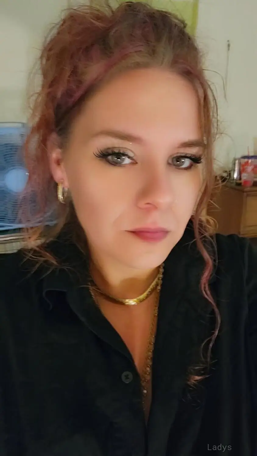 Sparkels, 40 years beautiful nude Kansas City escorts girl, height 170 sm, Weight 63 kg
