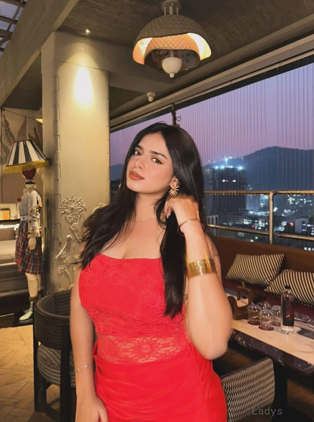 Hema, 24 years old Kanyakumari escort girl with big tits, height 152 sm, Weight kg