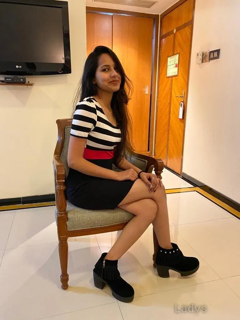 Pinal,  years old Kanyakumari escort girl with big tits, height  sm, Weight  kg