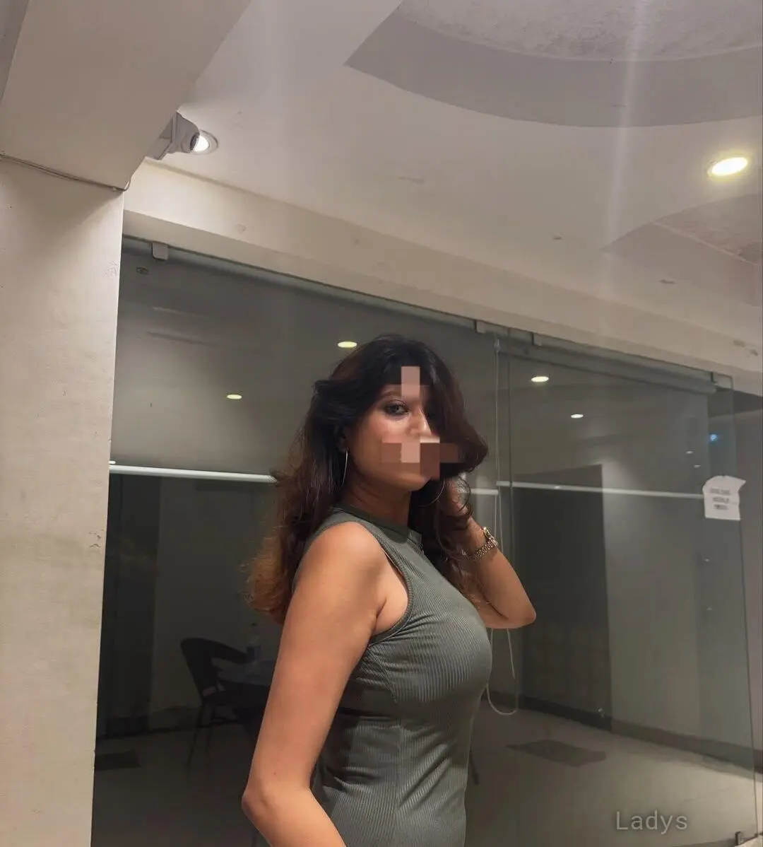 Kanyakumari, 25 years beautiful nude Kanyakumari escorts girl, height 160 sm, Weight kg