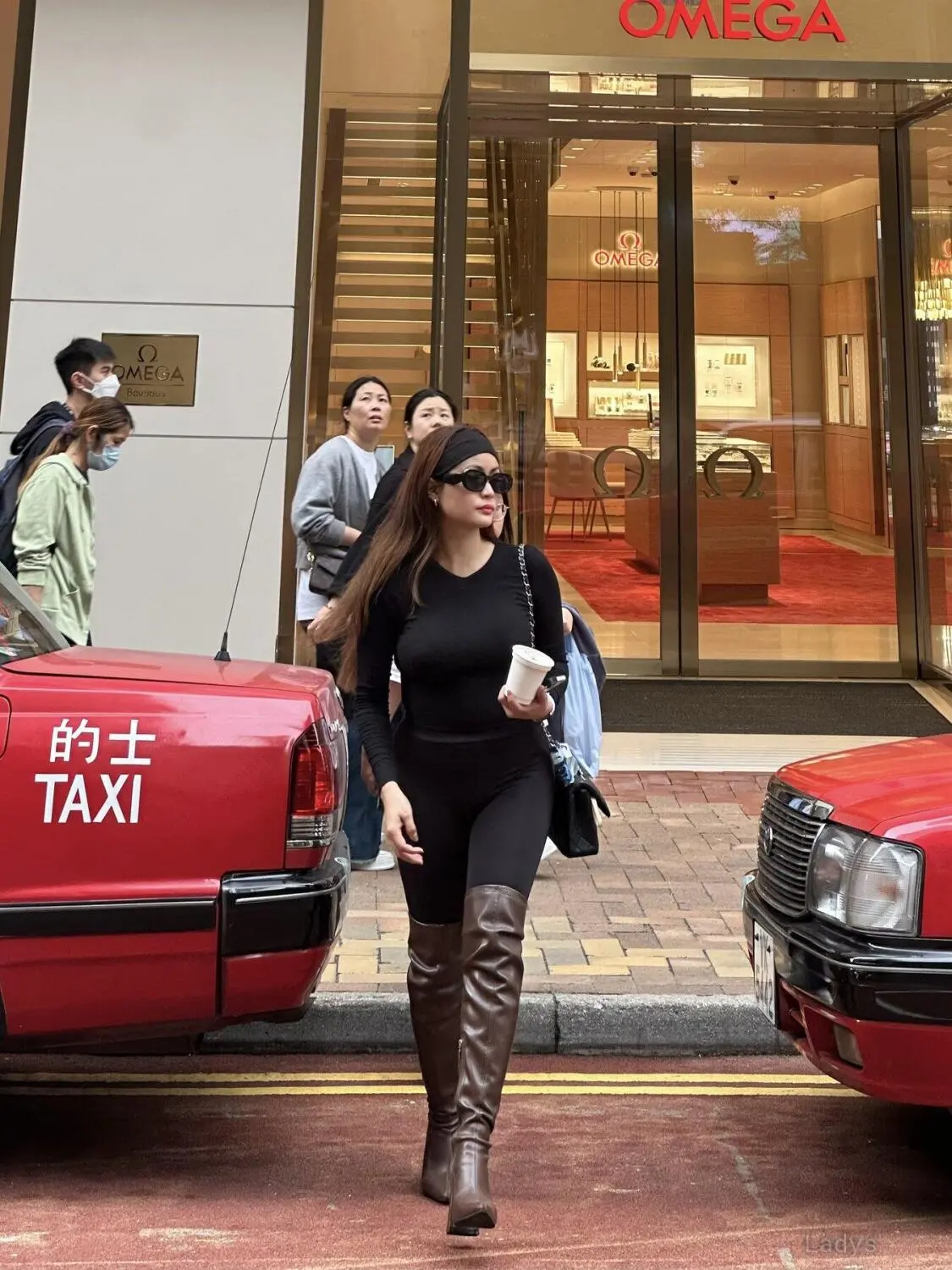 Lora, 21 years old Kaohsiung escort girl with big tits, height 165 sm, Weight kg-1