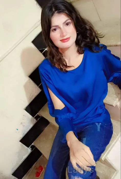 Ruby, 28 years beautiful nude Karachi escorts girl, height 163 sm, Weight 49 kg