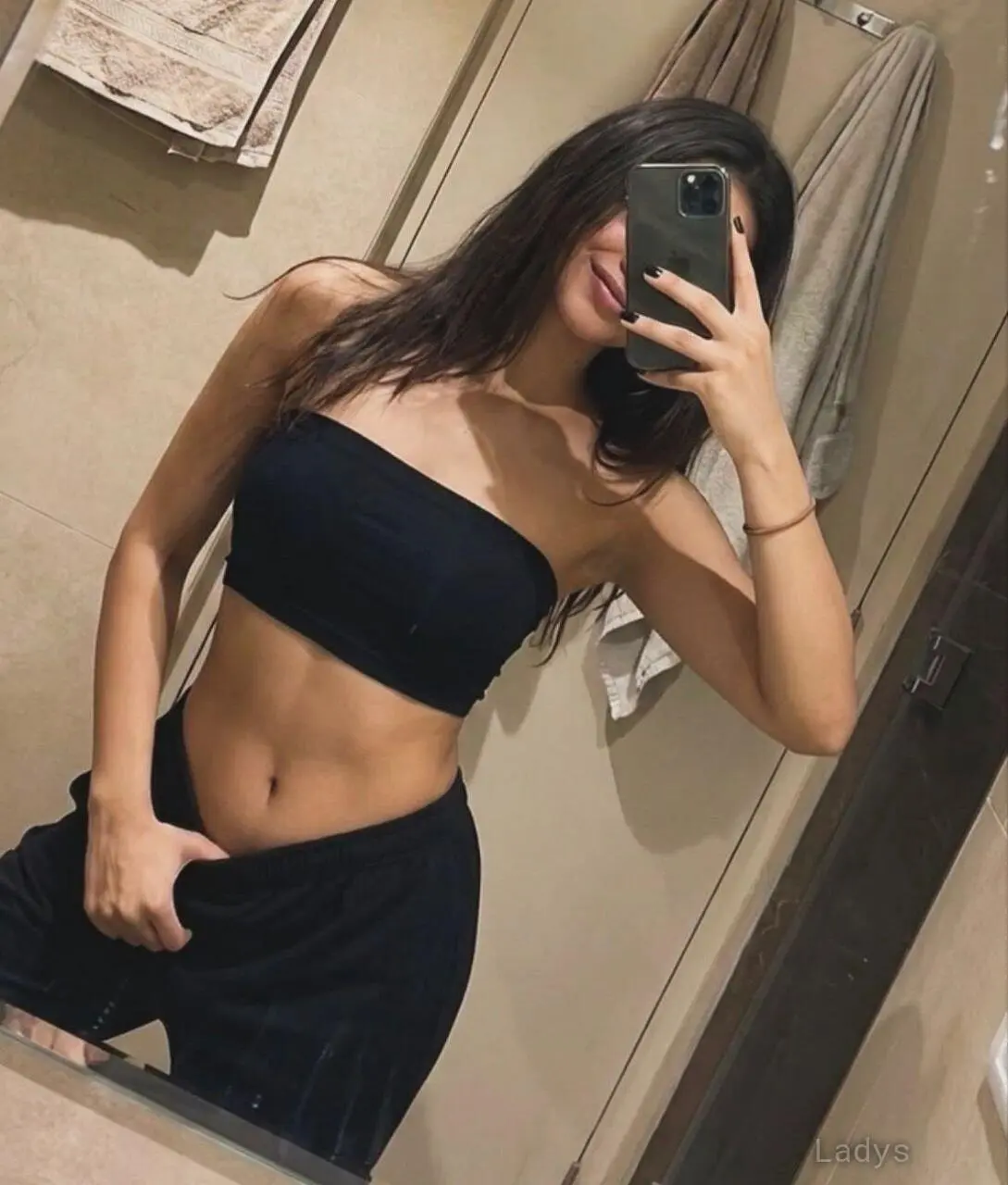 Ananya, 22 years beautiful nude Kassel escorts girl, height 154 sm, Weight kg