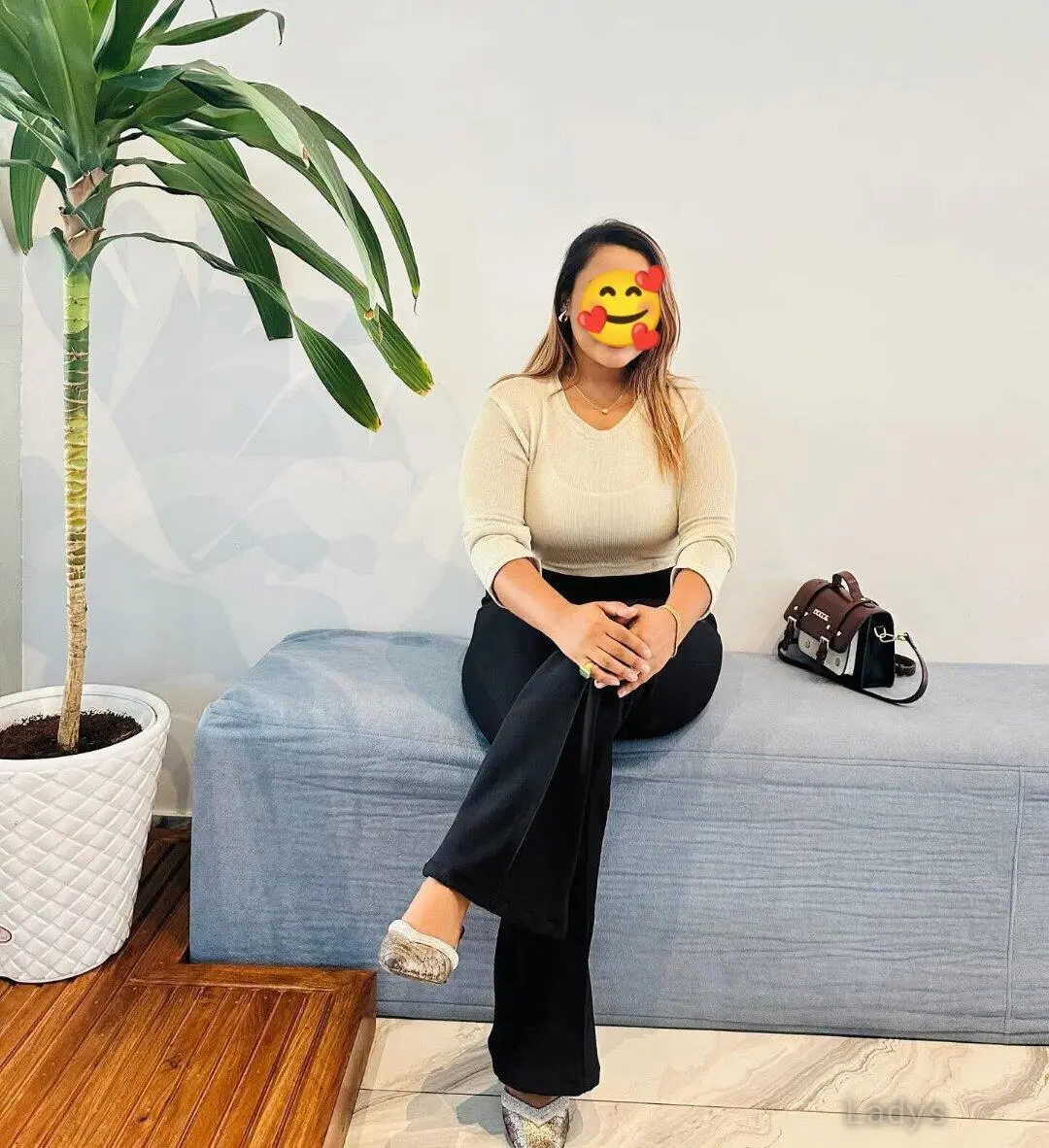 Gentle, 24 years old Kathmandu escort girl with big tits, height 168 sm, Weight  kg