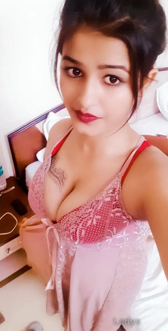 Kasak, 21 years old Kathmandu escort girl with big tits, height 165 sm, Weight kg