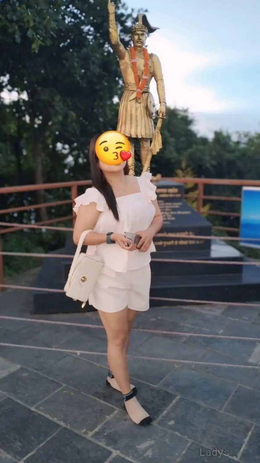 Lisha, 23 years old Kathmandu escort girl with big tits, height 183 sm, Weight kg