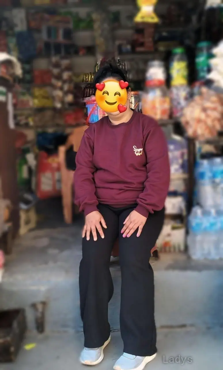 Maya, 28 years old Kathmandu escort girl with big tits, height 154 sm, Weight kg
