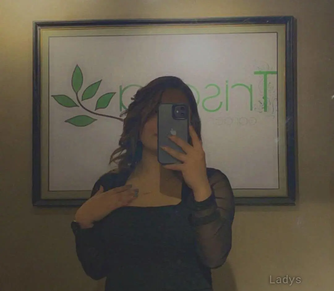 Ola, 23 years old Kathmandu escort girl with big tits, height 172 sm, Weight kg