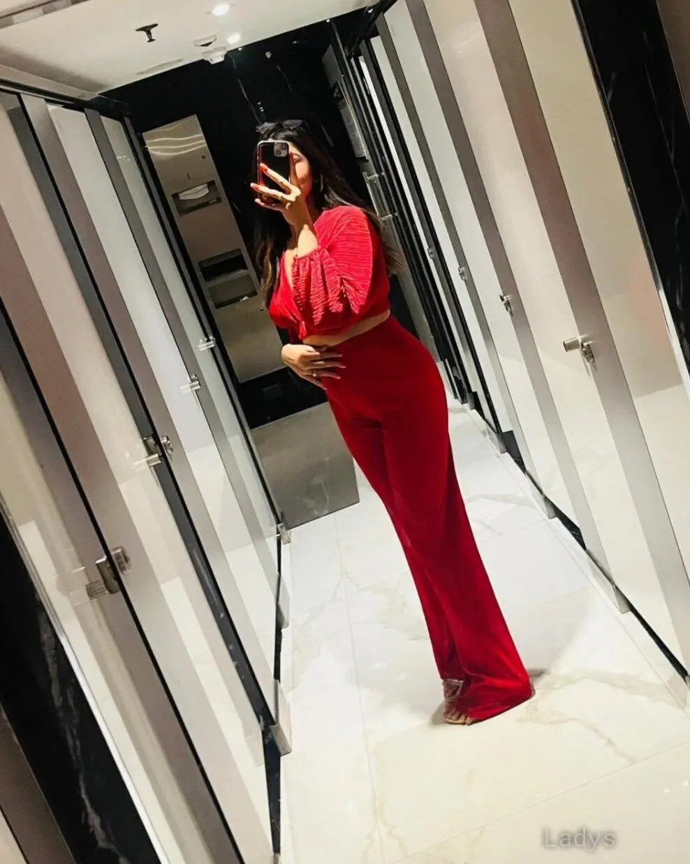 TEENA, 18 years old Kathmandu escort girl with big tits, height 168 sm, Weight  kg