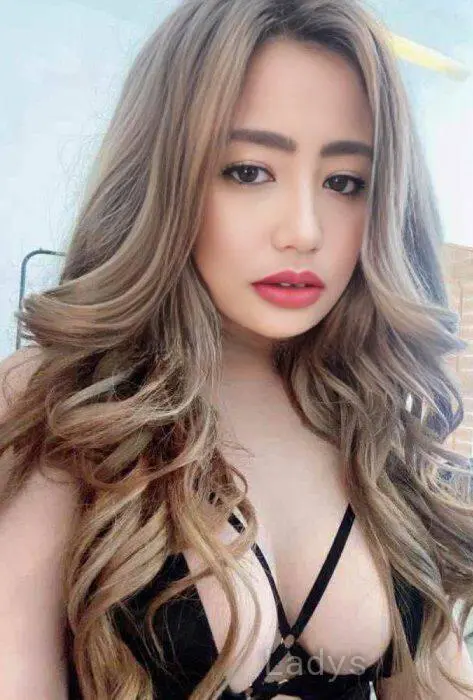 Ara, 28 years beautiful nude Kathmandu escorts girl, height 162 sm, Weight 55 kg