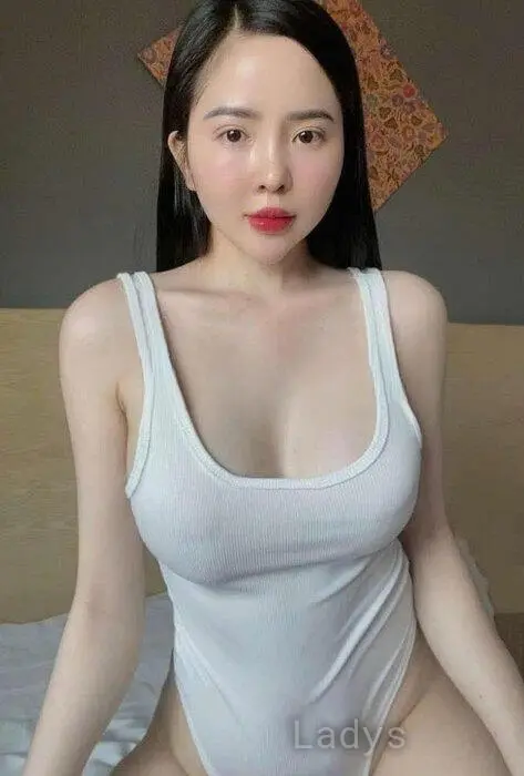 Jang My, 23 years beautiful nude Kathmandu escorts girl, height 165 sm, Weight 55 kg