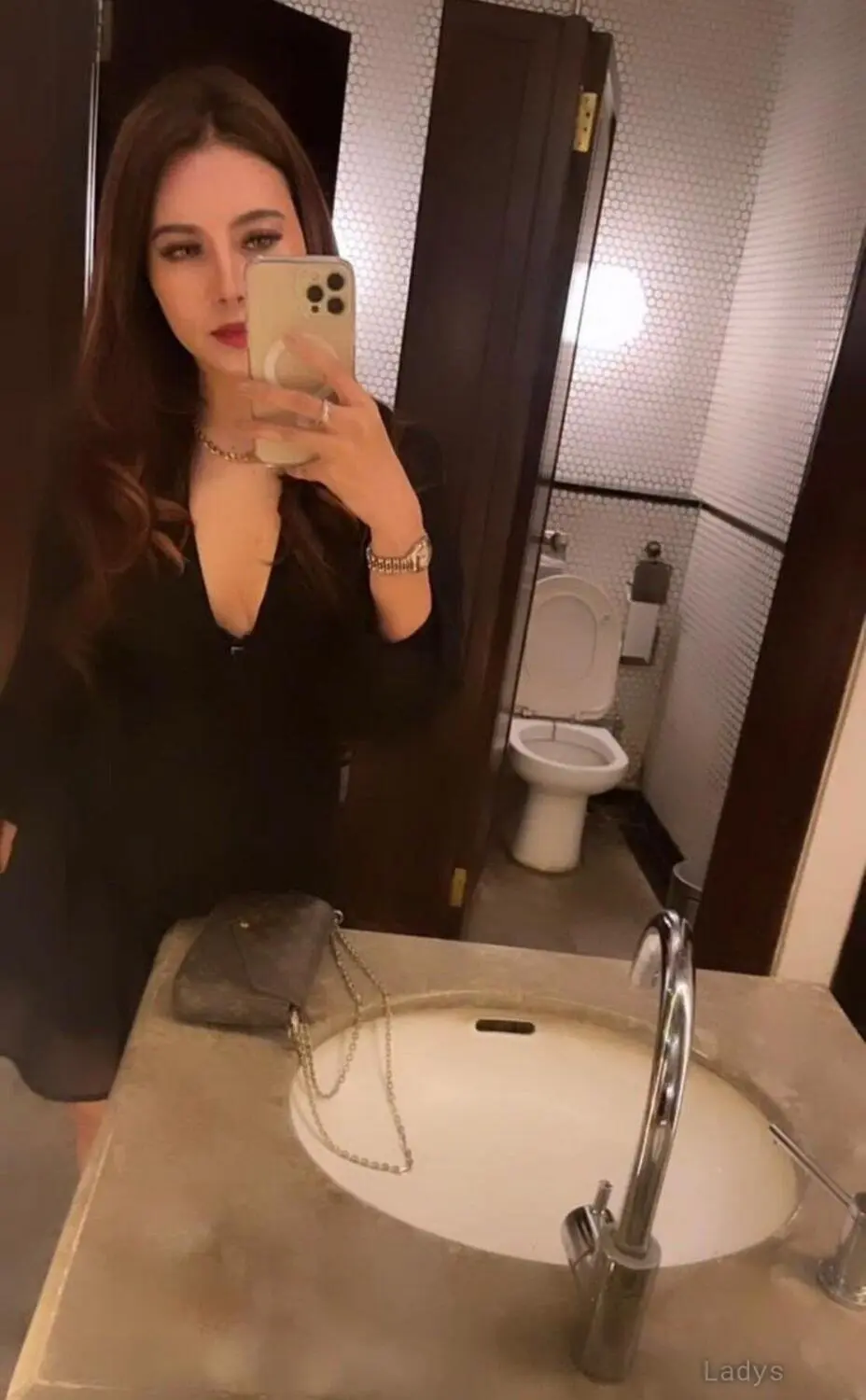 Kaira, 25 years beautiful nude Kathmandu escorts girl, height 162 sm, Weight  kg