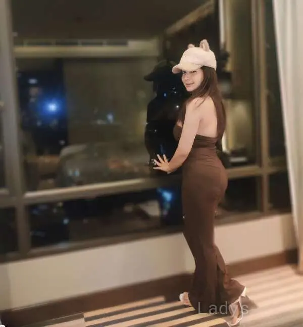 Manant, 25 years beautiful nude Kathmandu escorts girl, height 154 sm, Weight 47 kg
